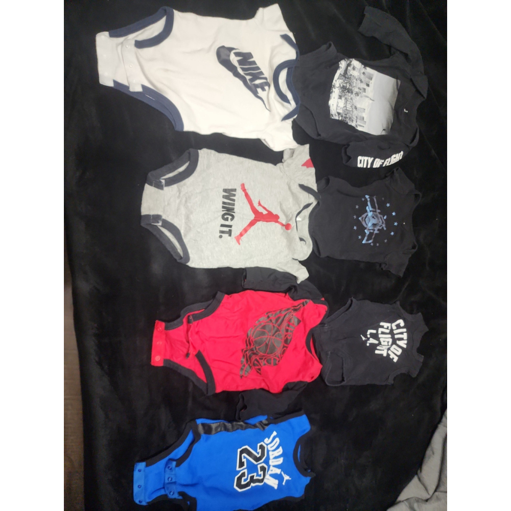 Jordan onsie‎